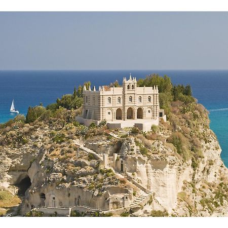 Accommodetion "Mare Grande" โตรเปอา ภายนอก รูปภาพ